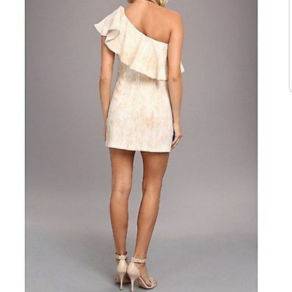 BCBGeneration Dresses & Skirts - BCBG generation Off shoulder dress